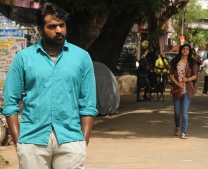 Kadhalum Kadanthu Pogum Movie Images